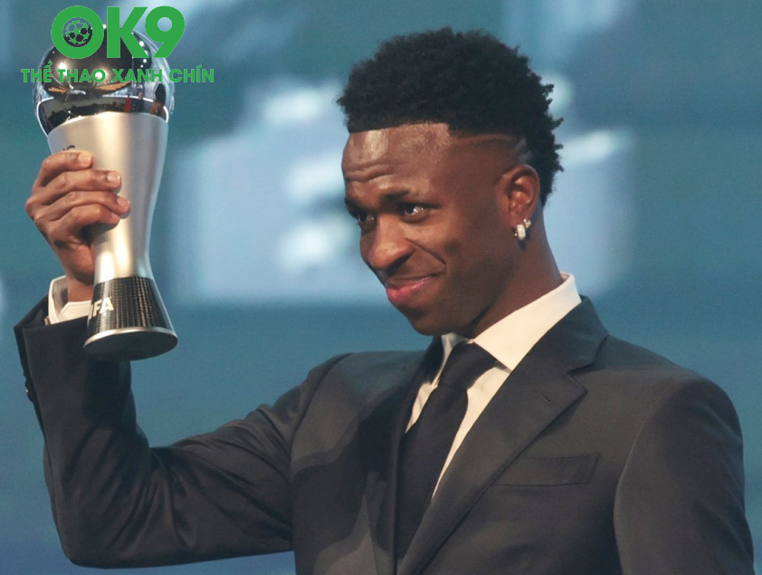Vinicius giành giải FIFA The Best 2024 – Ảnh: Getty Vinicius giành giải FIFA The Best 2024 – Ảnh: Getty